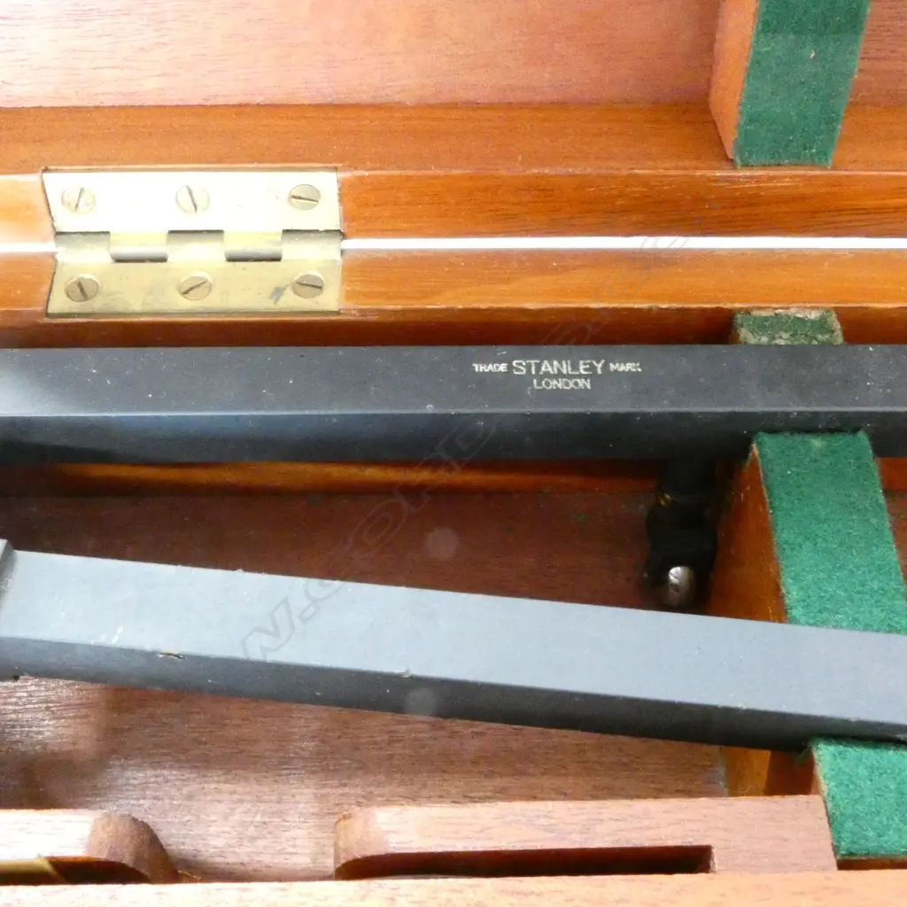 STANLEY, LONDON, BRASS & STEEL PANTAGRAPH DRAWING INSTRUMENT, IN MAHOGANY CASE W.850mm Image 1++